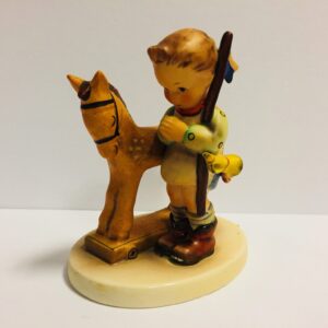 Hummel Prayer Before Battle Figurine, 4 Inches Tall, Hummel Figure 20, TMK-5 The Last Bee (1972-1979)