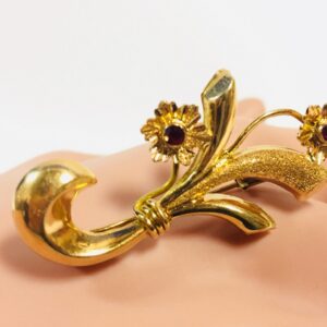 Vintage 18 K Gold Flower Brooch with Red Stones Marked 18K and 750