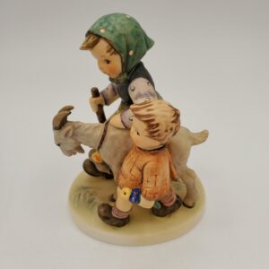 Hummel Figurine "Homeward Bound" TMK 6 #334, Goebel, Germany