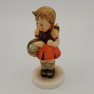 Hummel Figurine "School Girl" TMK 3 #812/0