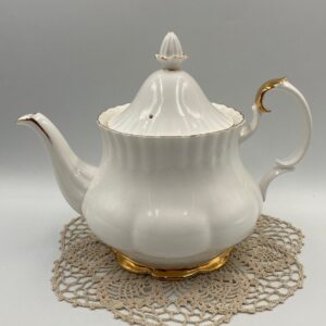 Royal Albert Val D'or Teapot with Lid, made in England