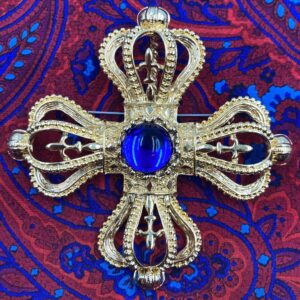 Vintage PARK LANE Regal Gold Tone Maltese Cross Brooch with Blue Stone