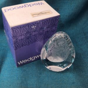 Vintage WEDGWOOD Christmas Angel 1975 Paperweight in Original Display Box