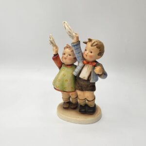 Hummel Au Revoir Figurine TMK2 Hummel Figurine 153 1950-1956