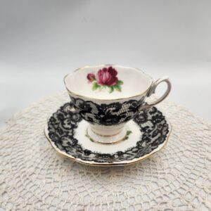 Royal Albert China Senorita Cup and Saucer Set, Señorita Teaset