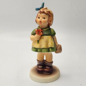 Hummel Figurine The Surprise TMK 6  #431 with original box, Exclusive Special Edition Figurine