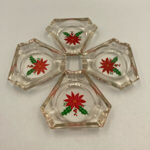 NIB 1960s Set of 4 Glass Poinsettia Ashtrays, Christmas Ashtrays