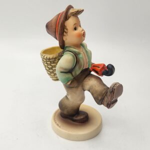 Hummel Globe Trotter Figurine #79 TMK 3