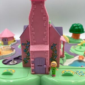 Vintage Polly Pocket Dreamworld play set, Bluebird 1991 with 6 pieces