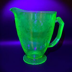 Vintage HAZEL ATLAS Depression Glass Florentine Pitcher - Glows under UV light